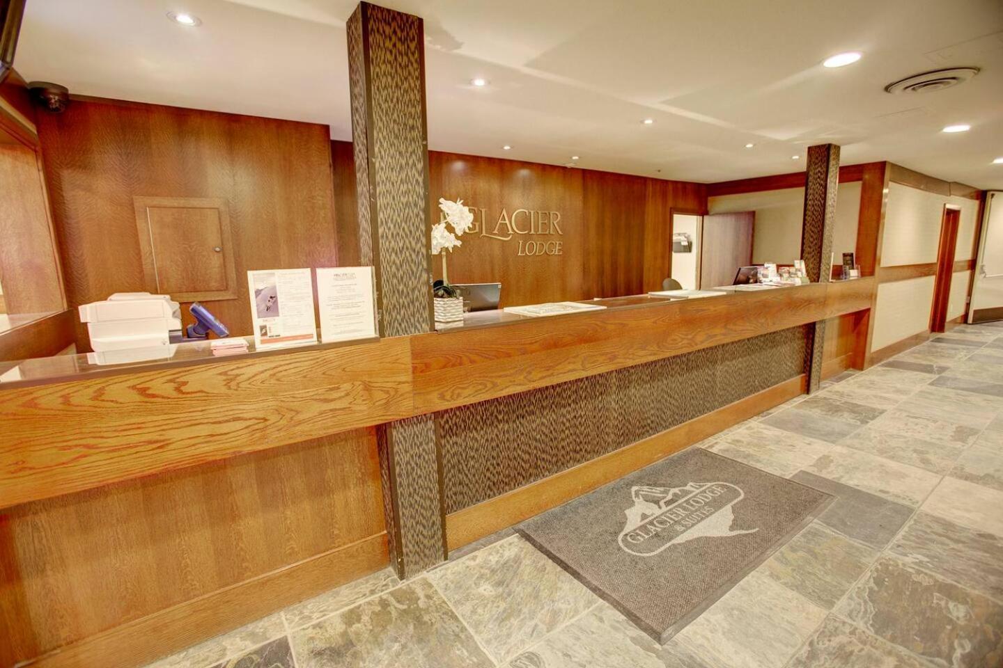 Newly Renovated Ski In Out W Pool 2 Hot Tubs วิสต์เลอร์ ภายนอก รูปภาพ